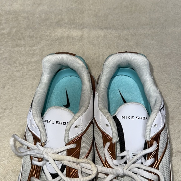 Nike Shox Enigma Women's Running Gym White Black Gold Used Like New Women’s 12 - Picture 9 of 14